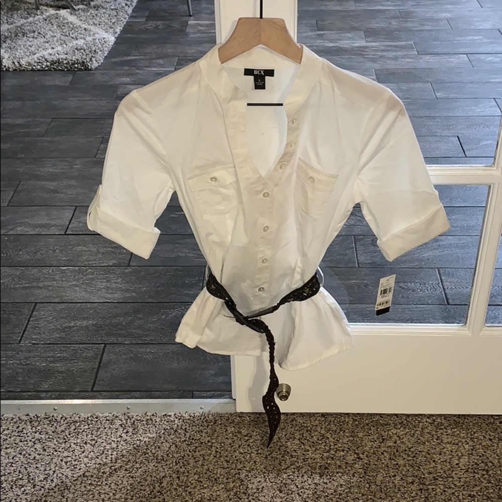Vintage White short Sleeved collar shirt ✨💫